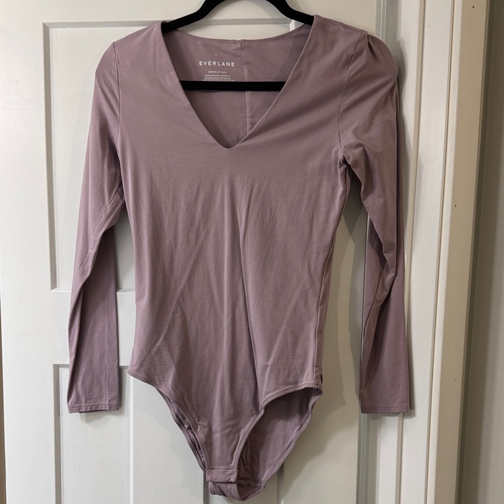 Everlane Women's Dusty Pink V-Neck Bodysuit